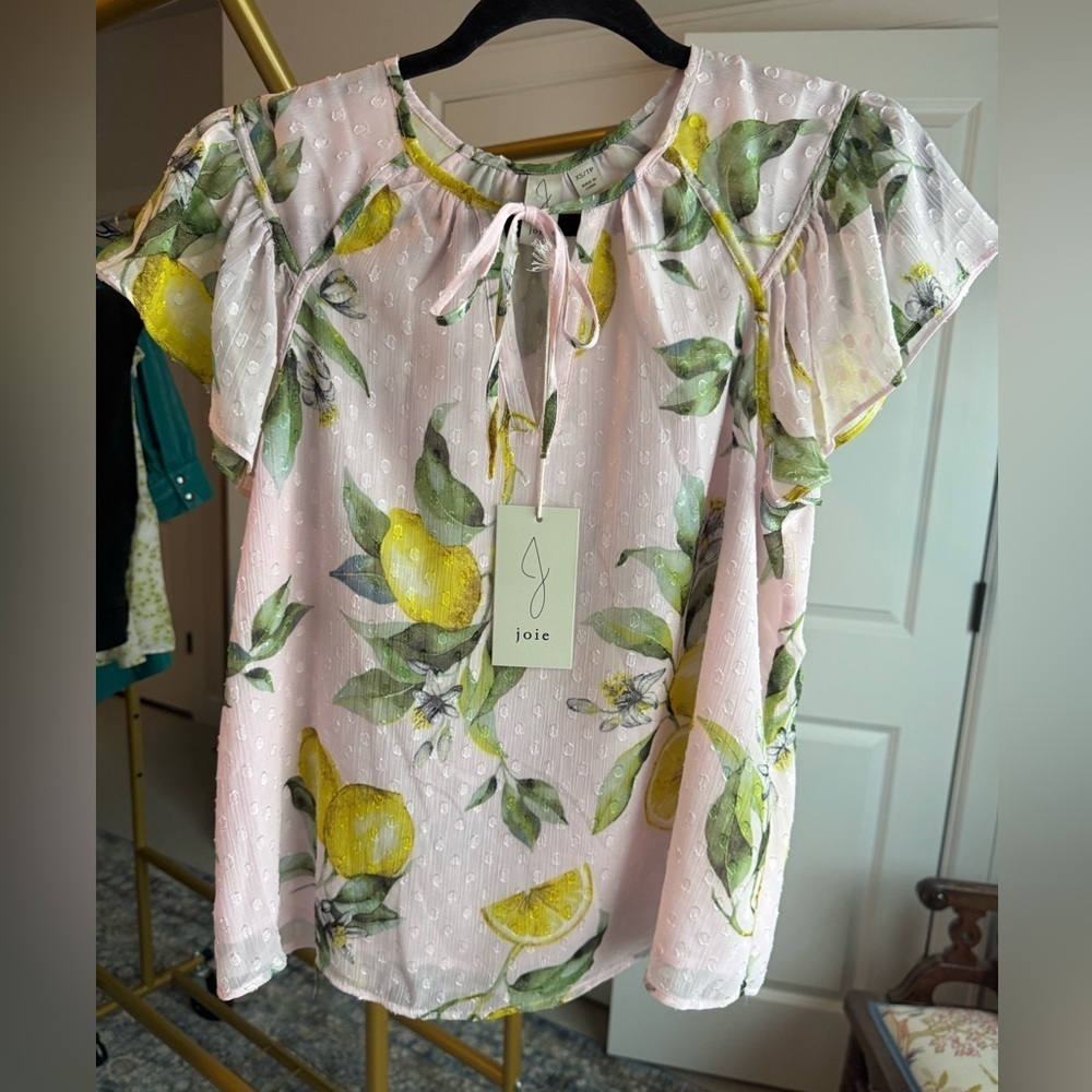 Joie Light Pink Blouse with Lemon Design Sz XS NWT - Picture 2 of 9